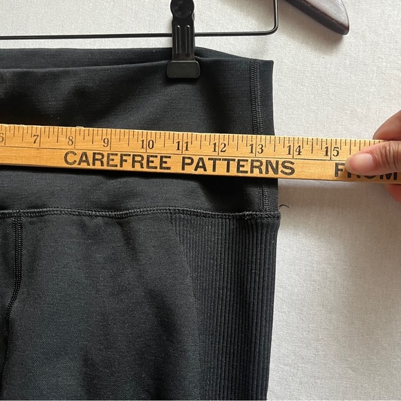 Alphalete Black Workout Leggings Sz L - Picture 8 of 10